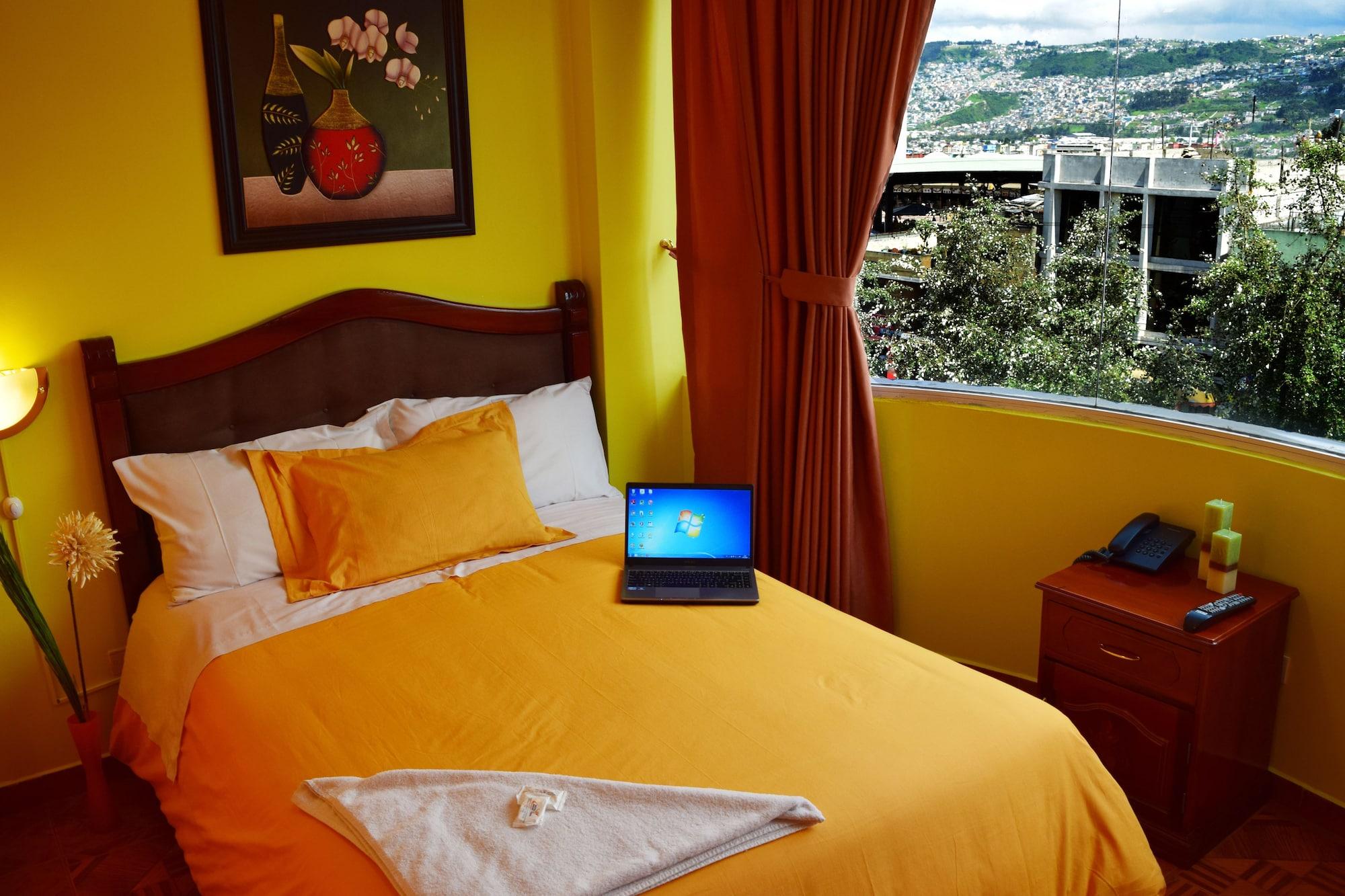 Miguel Angel Terminal Quitumbe Hotel Quito Bagian luar foto