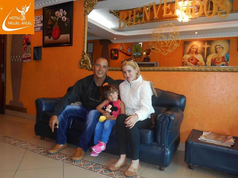 Miguel Angel Terminal Quitumbe Hotel Quito Bagian luar foto